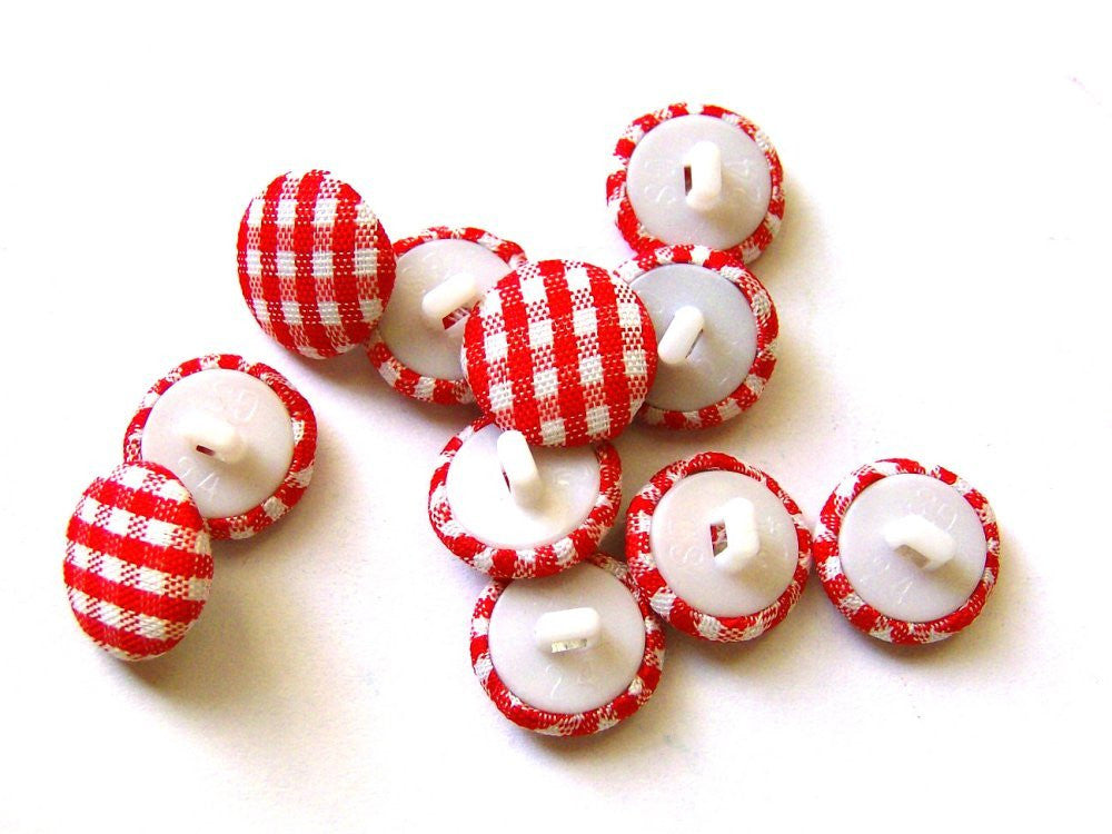 Ginghan Buttons: Red Pack of 5